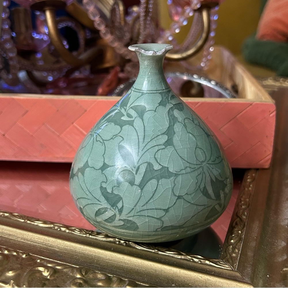Vintage Signed Korean 4” Celadon Crackle Lotus Motif Bulb-Shaped Vase (damage)